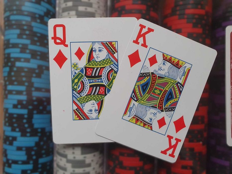 Jetoane poker, grele, tip ceramică + buton WSOP + cărți PokerStars