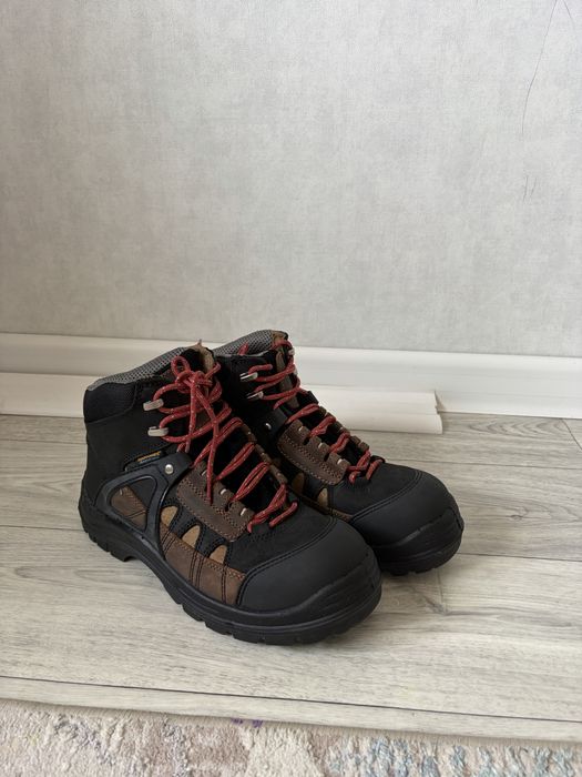 Продам Спец обувь