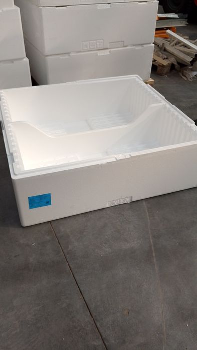 Поддон из пенопласта