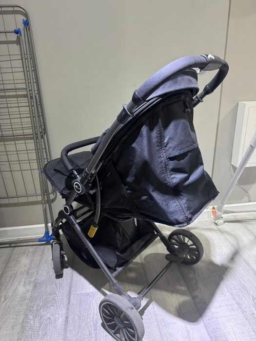 Коляска компактная