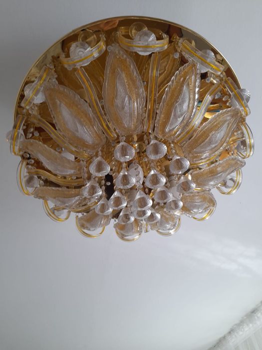 Продается люстра