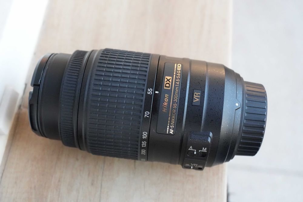 Обектив Nikon AF-S DX Nikkor 55-300mm f/4.5-5.6G ED VR