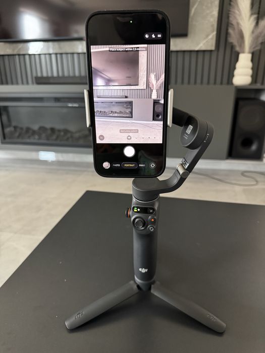DJI osmo mobile 6