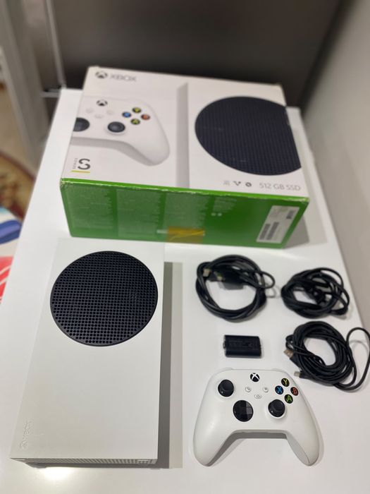 Xbox series s в идеальном состоянии