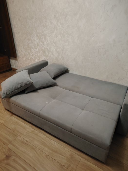 Продам два дивана