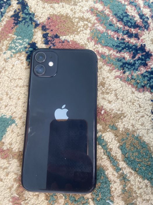 Айфон 11 в хорошем состояний
