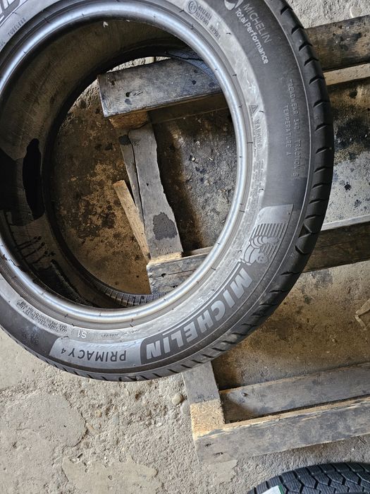 2 anvelope vara 215 55 17 Michelin Primacy 6.4mm
