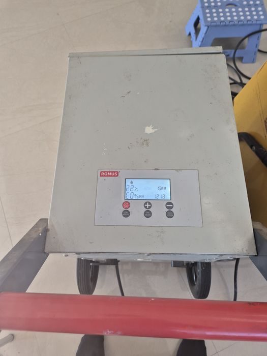 Dezumidificator  profesional inchiriez