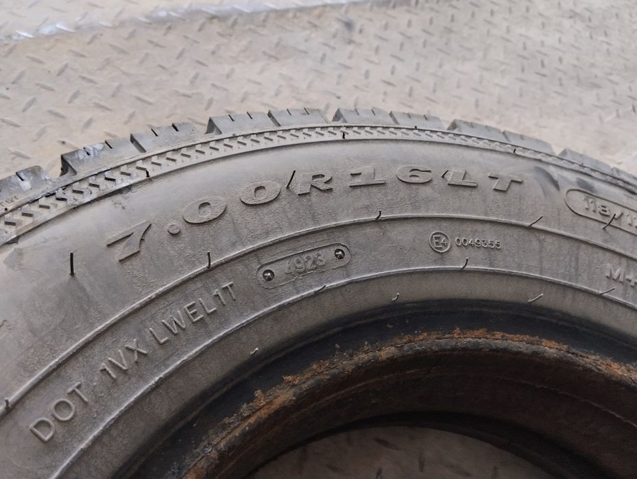 Продам резину 7/00/16