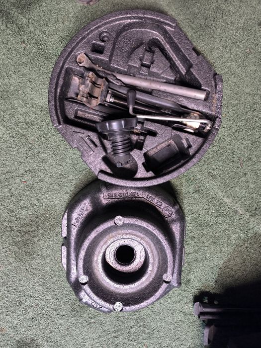 Kit  suport cric roata rezerva Golf 5 Touran Octavia 2 Passat Polo