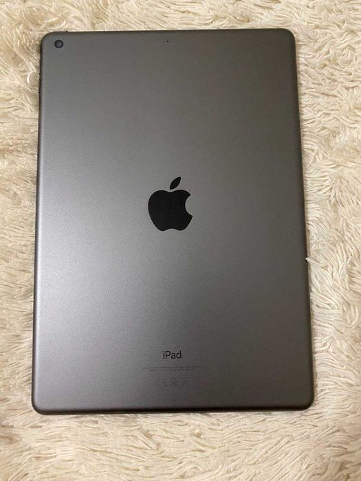 iPad 64 GB Space Gray в отличном состоянии