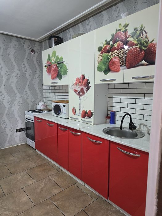 Продам пол дома 12 соток земли