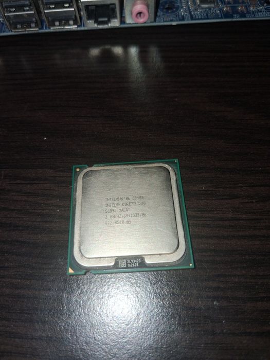 Vand sursa pentru pc de 540w si piese pc