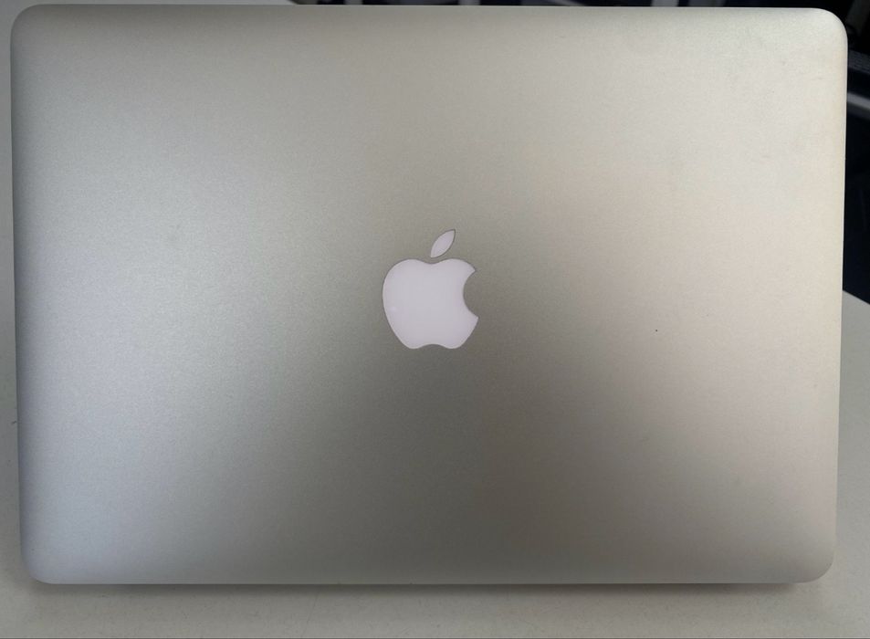 Срочно продаю MacBook Air 13 2017