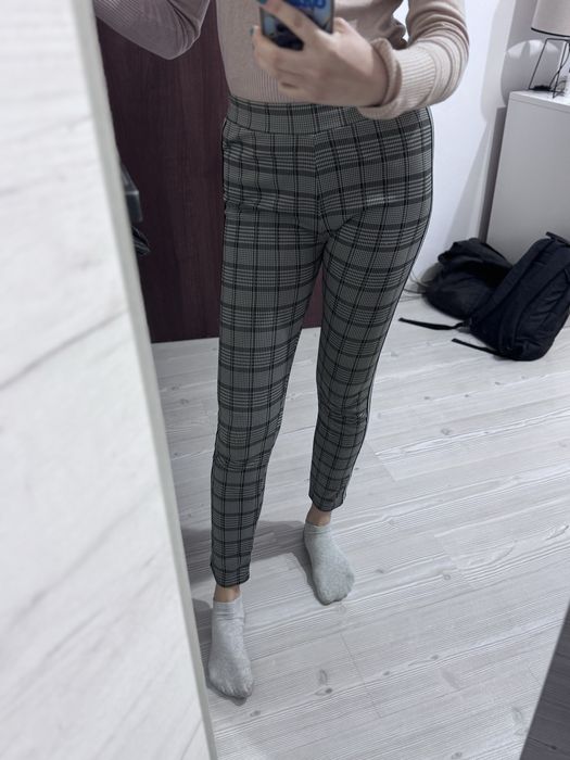 Vand pantaloni dama