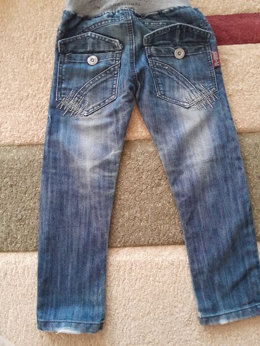 Джинсы, капри на мальчика 5-6 лет