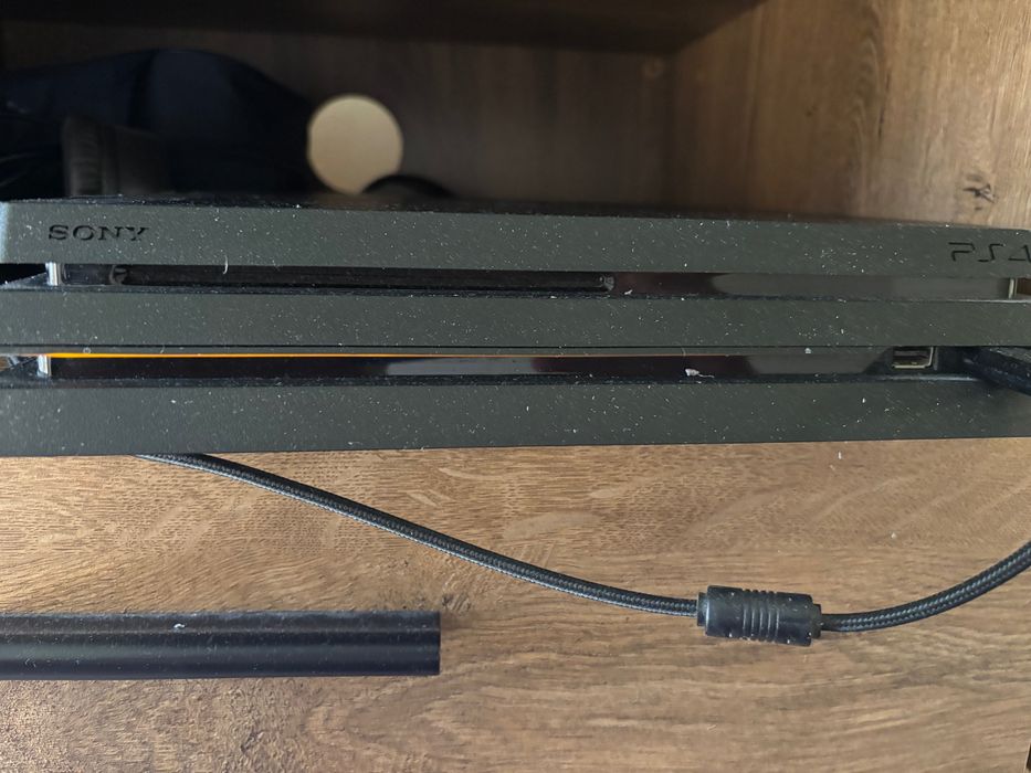 PS4 pro плейстейшън