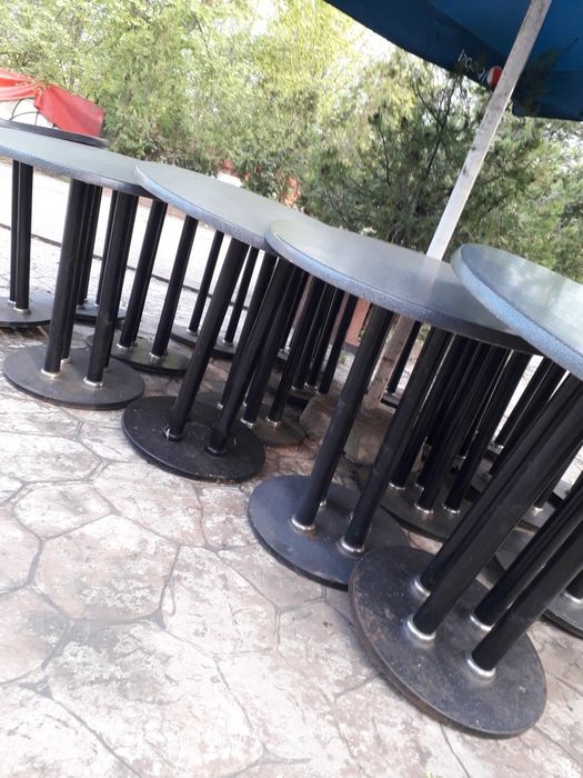 Masa rotundă de exterior