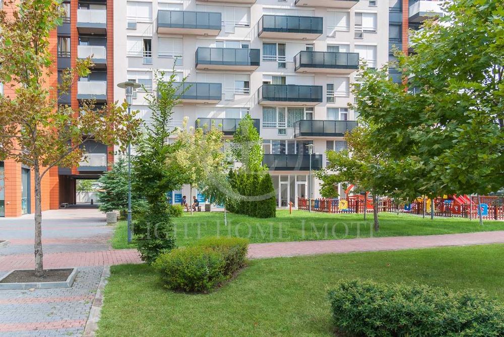 Продава се Четиристаен апартамент в Пловдив, Кършияка - 145 кв.м за 1652 €/кв.м - Снимка #1