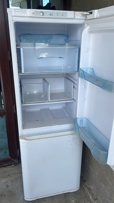 Холодильник рабочий