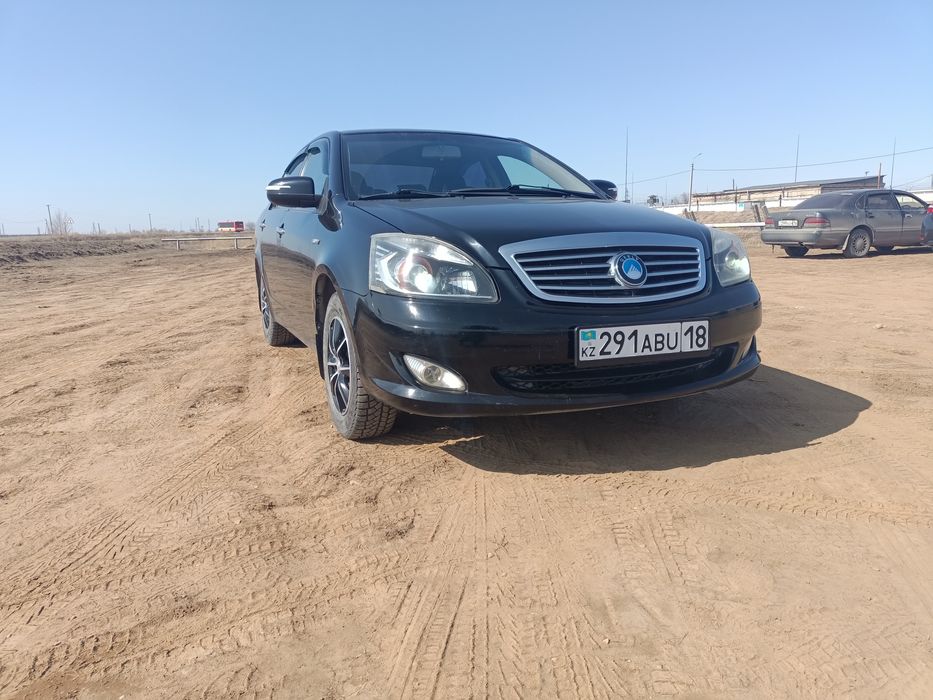 Машина Geely sc7