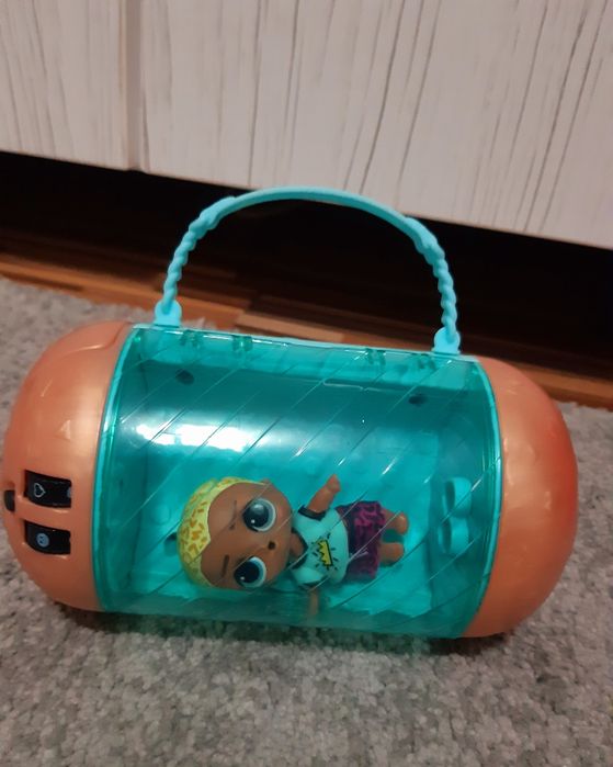 Papusa originală LOL Surprise baiat.