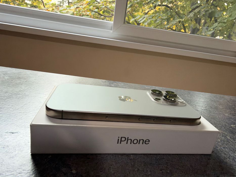 Apple iPhone 16 Pro 256GB – Natural Titanium
