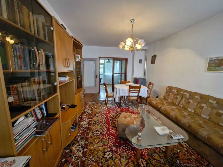 Продава се Тристаен апартамент в Ямбол, Златен рог - 98 кв.м за 1021 €/кв.м - Снимка #12