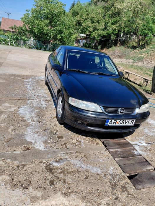 Opel Vectra 1,6 16 valve benzina