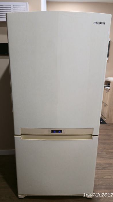 Холодильник Samsung RL61ZBVB