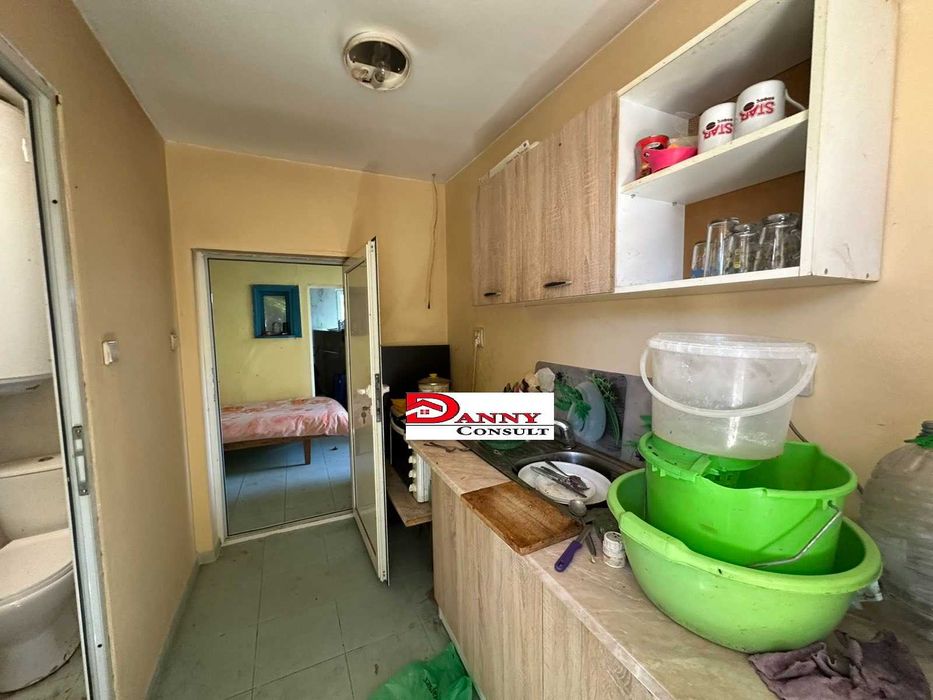 Къща с 1700 кв.м. двор в с. Мусина, обл. Велико Търново