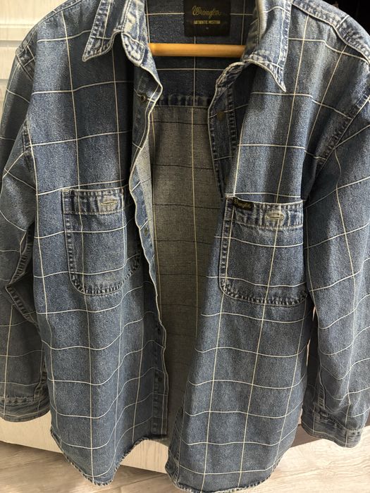 Рубашки мужские