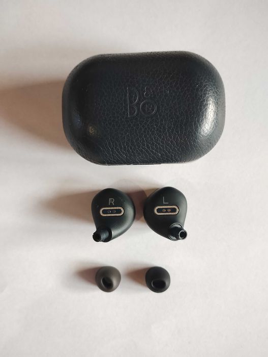 Bang & Olufsen Beoplay E8 2.0 безжични слушалки, чети описанието!