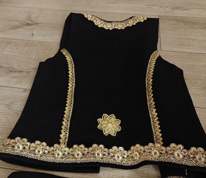 Vand Costum popular