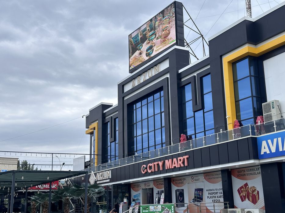 Tashqi ekranlarda peklama xizmati