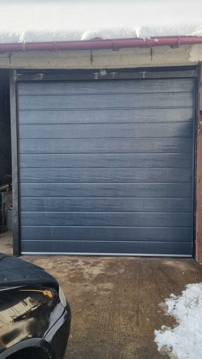 uși de garaj secționale culoare maro