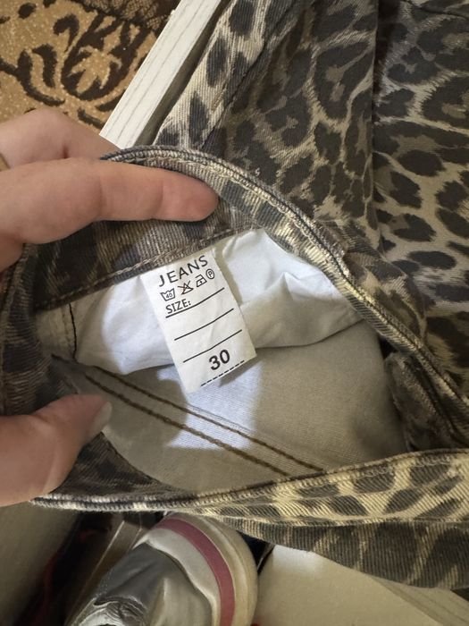 Продам джинсы размер 30