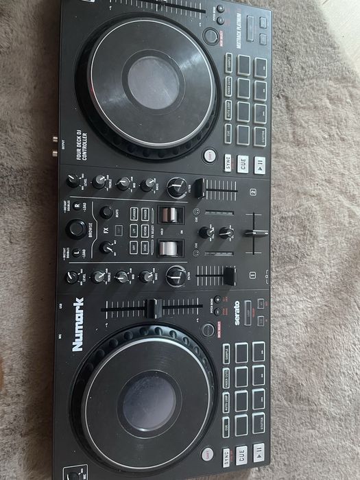Consola Numark Mixtrack Platinum FX – Controller Serato DJ