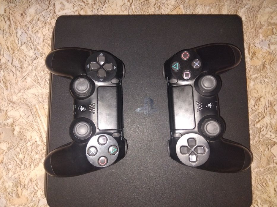 Продам плейстейшен 4