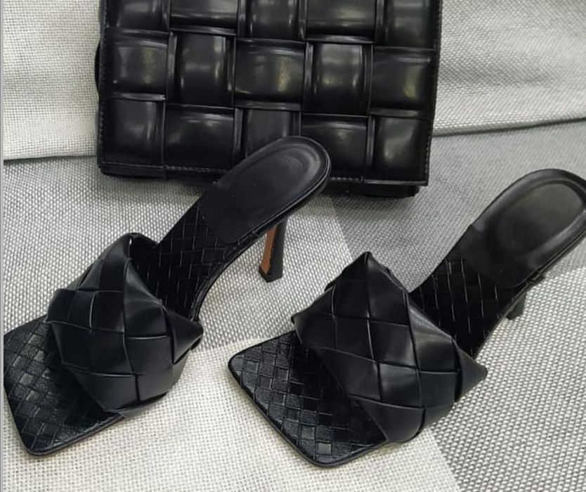 Продам новые туфли под Ботега