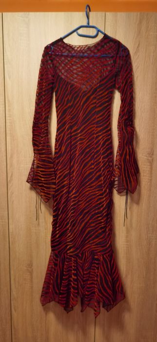 Rochie de seară, neagră cu dungi roșii, mar. S/M