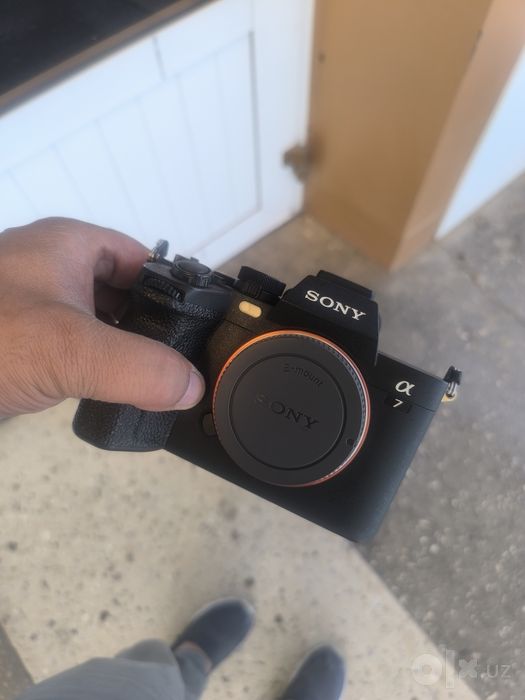Sony alfa 4 sotiladi