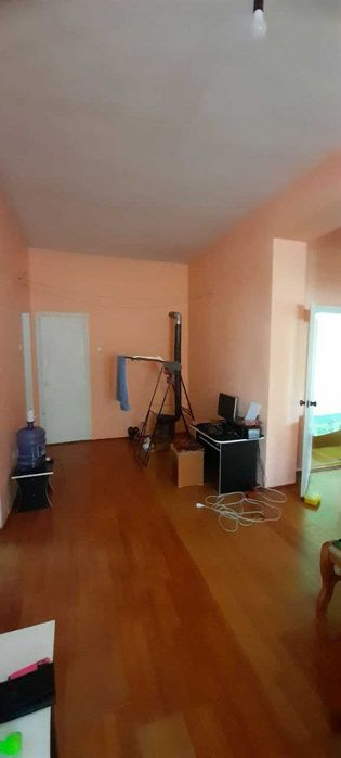 Уч тепа шахрида 2010 йил 5 хонали Котедж сотилади