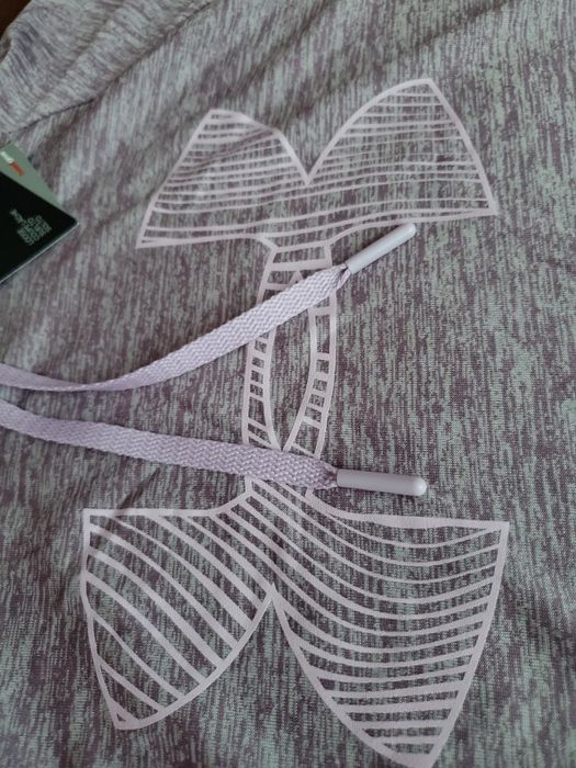 Спортна блуза UNDER ARMOUR