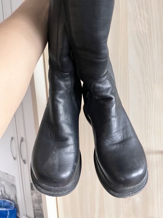 Продам кожаные сапоги на платформе