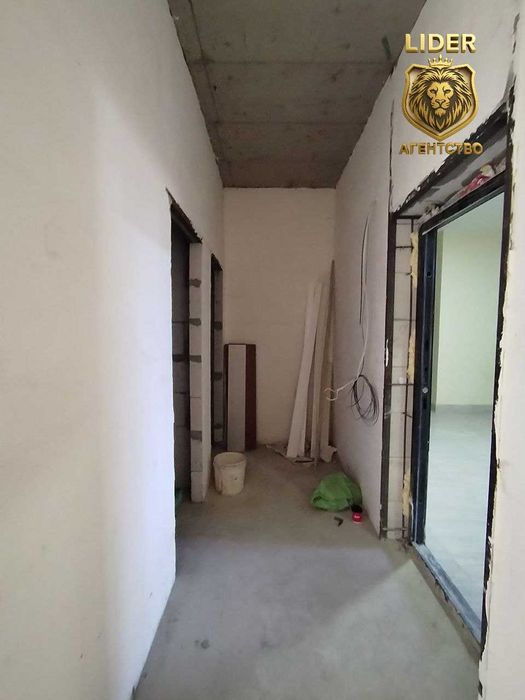 Продается 3х комнатная квартира ор.р Шарк1 Базарчик цена 42800 у.е