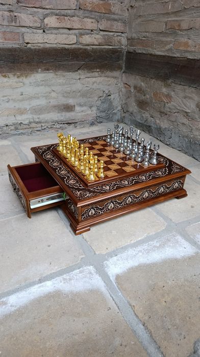 Shaxmat chess Шахматы Yongʻoq daraxtidan yasalgan 40×40 sm