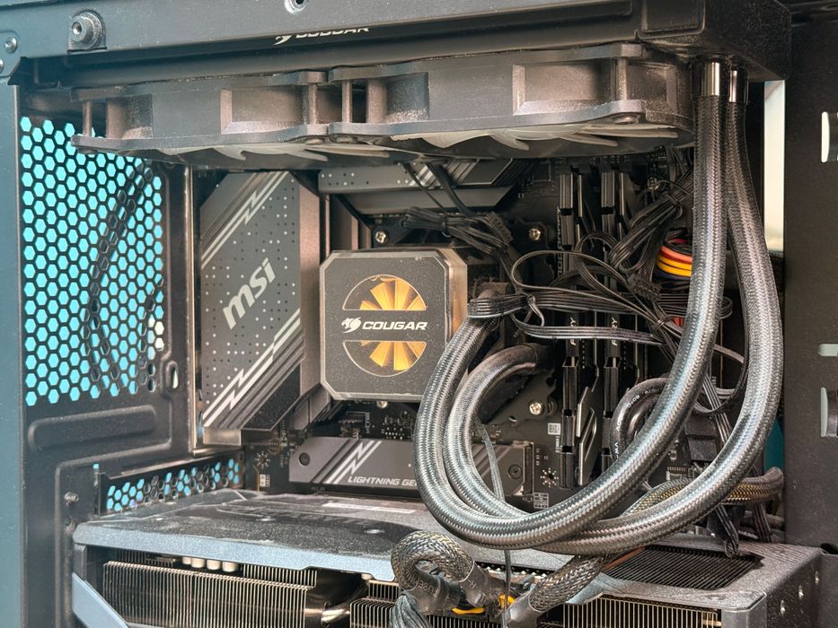 MSI B760 GAMING PLUS WiFi + Intel i5-13600KF + Cougar Helor 240 AIO
