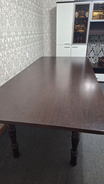 Стол гостиной про