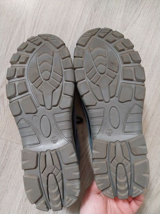 Работни обувки с бомбе